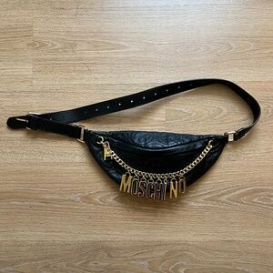 Leather Moschino Belt Bag - Dangling Chain